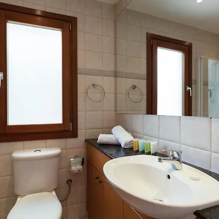 Aphrodite Hills Superior Villas Superior 0093 Air Conditioning 3 Bedrooms *